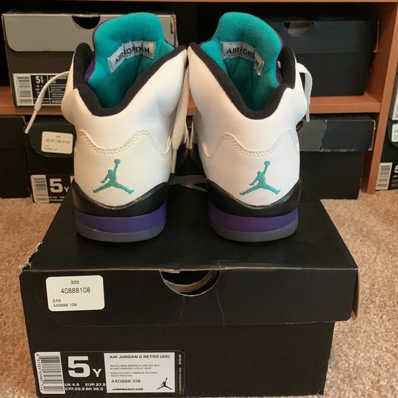 Jordan retro 5 ‘grape’ size 5Y (6.5 womens) - Picture 2 of 3